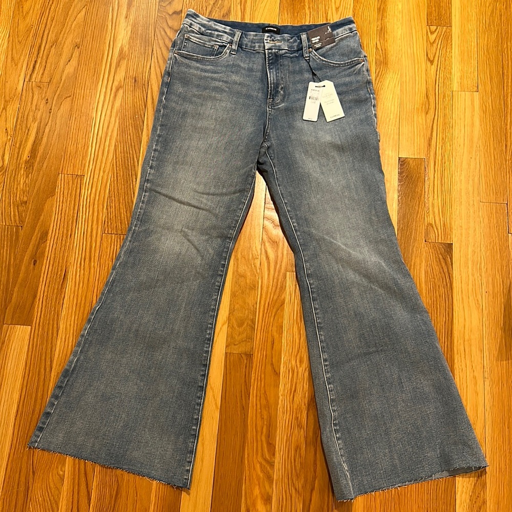 Flare light/medium wash flex-jeans sizes 12-16